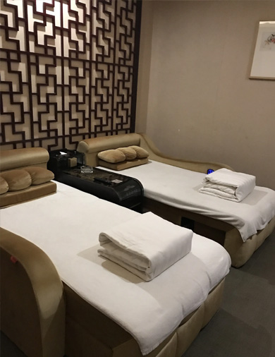 
		床单折叠机
	(图13)