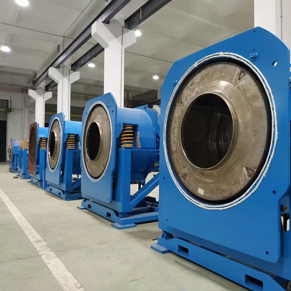 
		XGS系列全自动倒料倾斜式洗衣机
	(图1)