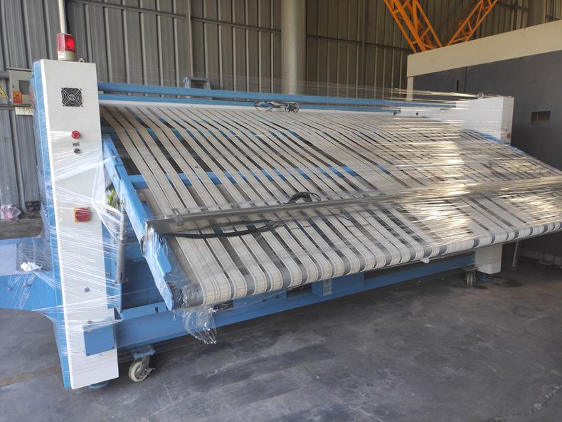 
		布草折叠机使用与操作注重事项
		